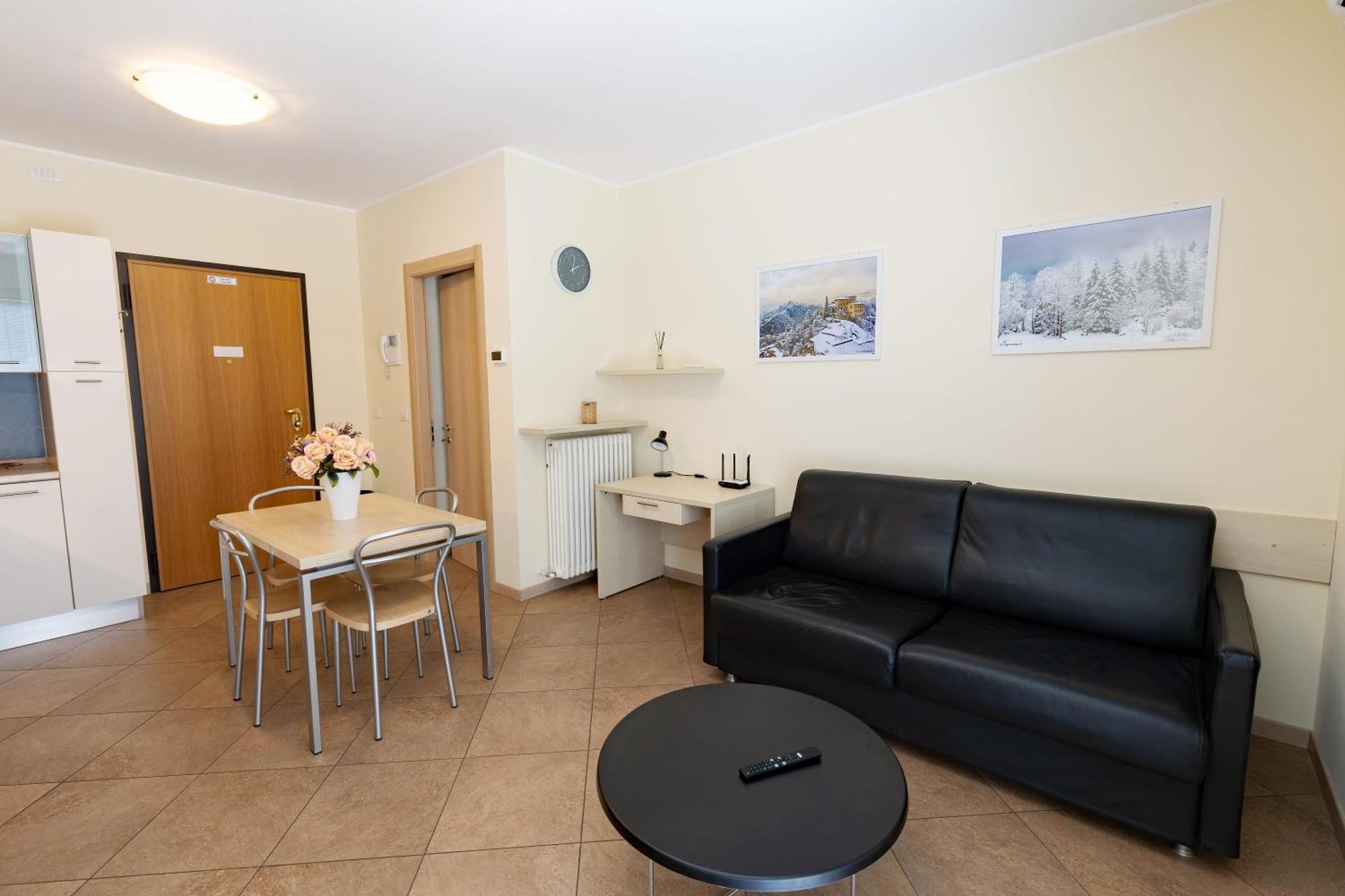 Apartamento Residenza Il Castello Sondrio Habitación foto