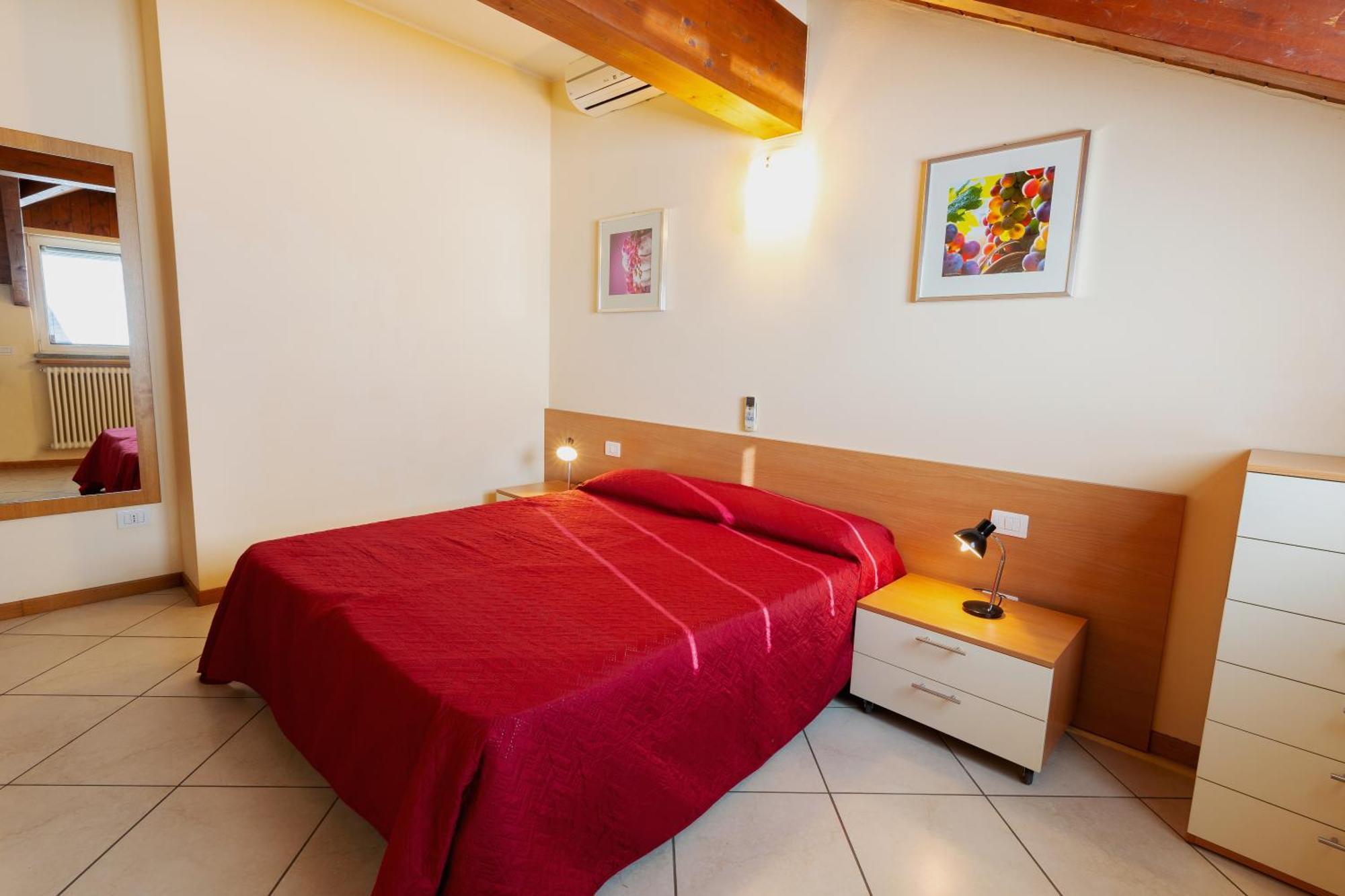 Apartamento Residenza Il Castello Sondrio Habitación foto