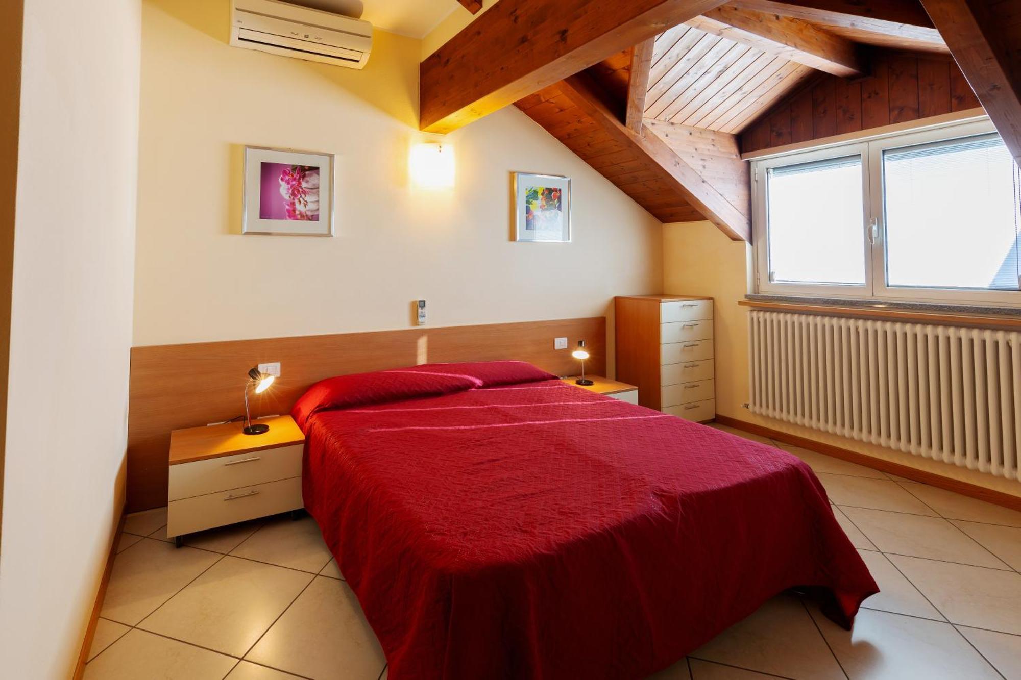Apartamento Residenza Il Castello Sondrio Exterior foto